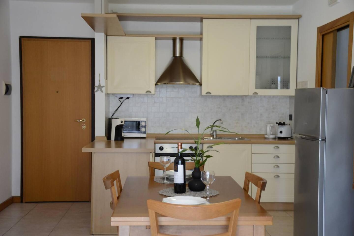 ריבה דל גארדה Appartamento Peler13 Con Balcone E Parcheggio מראה חיצוני תמונה